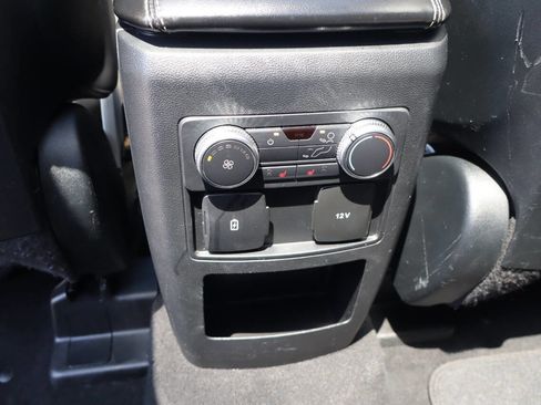 Used 2020 Ford Explorer XLT w/ Equipment Group 202A AWD/4WD image 15