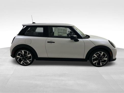 Certified 2025 MINI Cooper S image 10