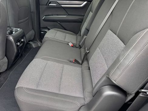 Certified 2025 GMC Acadia Elevation AWD/4WD image 11