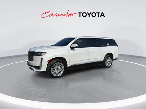 Used 2022 Cadillac Escalade ESV Premium Luxury RWD image 4