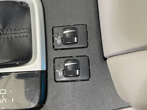 Used 2017 Toyota Highlander XLE image 39