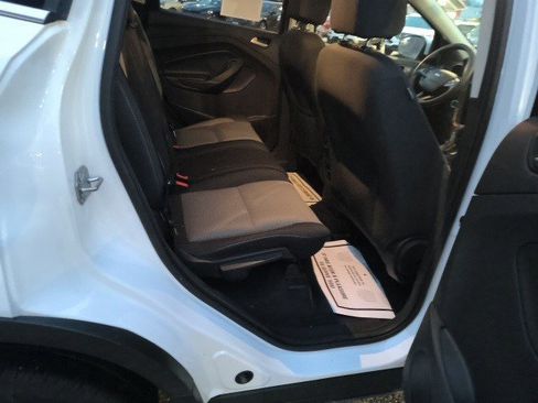 Used 2017 Ford Escape SE w/ SE Cold Weather Package image 16