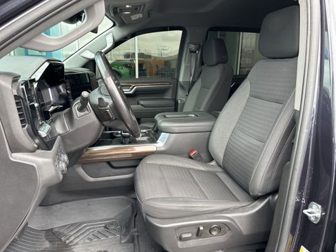 Used 2022 Chevrolet Silverado 1500 LT Trail Boss w/ Convenience Package II AWD/4WD image 17