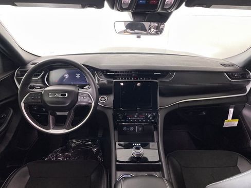 New 2025 Jeep Grand Cherokee L Laredo AWD/4WD image 33