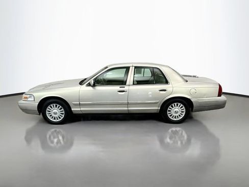 Used 2008 Mercury Grand Marquis GS RWD image 4