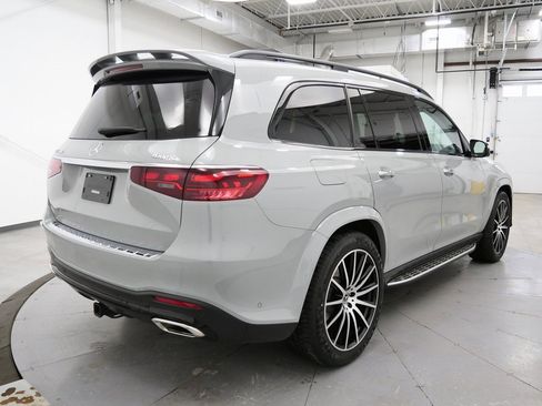 Used 2024 Mercedes-Benz GLS 580 GLS 580 w/ Exclusive Wood Trim Package image 7