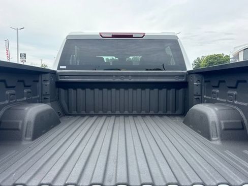 Used 2025 Chevrolet Silverado 1500 W/T w/ WT Value Package AWD/4WD image 12