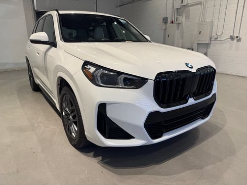 Used 2023 BMW X1 xDrive28i w/ Premium Enhanced Package AWD/4WD image 9