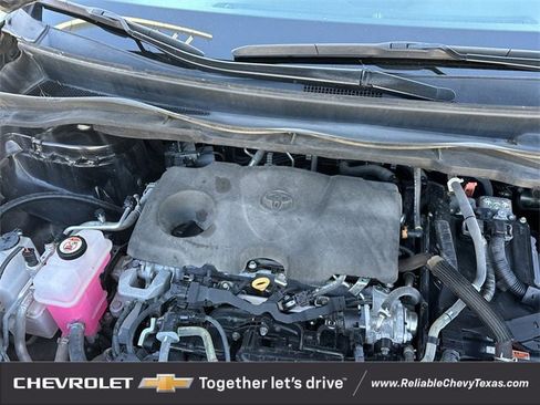 Used 2023 Toyota Sienna XLE image 36