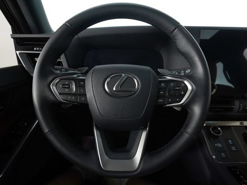 Used 2025 Lexus GX 550 w/ Cold Area Package AWD/4WD image 18