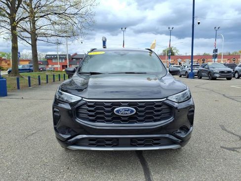 Certified 2024 Ford Escape ST-Line w/ Tech Pack #1 AWD/4WD image 2