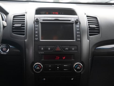 Used 2013 Kia Sorento SX w/ SX Premium Pkg FWD image 18