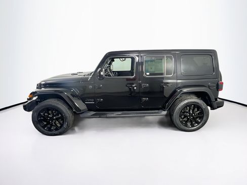 Used 2023 Jeep Wrangler Unlimited Sahara image 8
