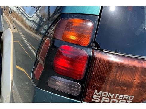 Used 2004 Mitsubishi Montero Sport XLS image 29