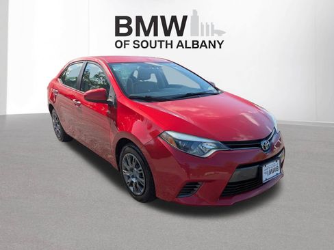 Used 2016 Toyota Corolla LE FWD image 2