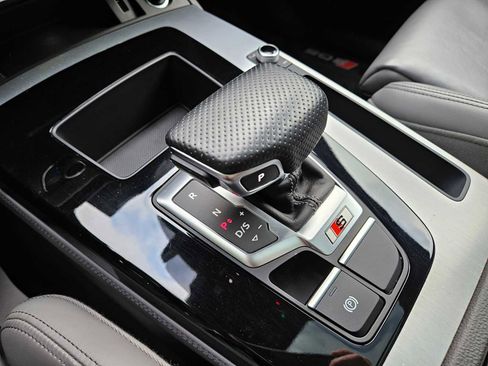 Used 2021 Audi SQ5 Premium Plus w/ Premium Plus Package image 31