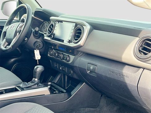 Used 2022 Toyota Tacoma SR5 image 28