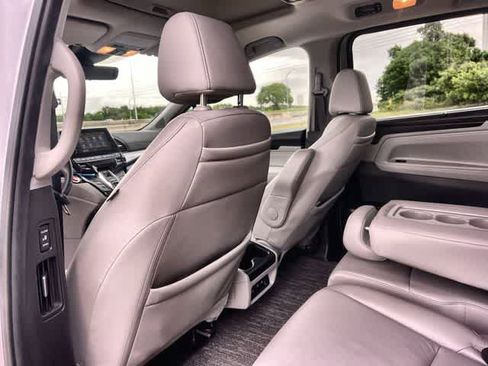 Certified 2024 Honda Odyssey Touring image 13