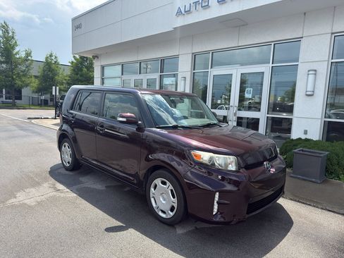 Used 2013 Scion xB FWD image 5