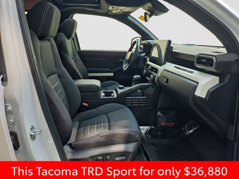 Used 2024 Toyota Tacoma TRD Sport w/ TRD Sport Upgrade Package RWD image 18