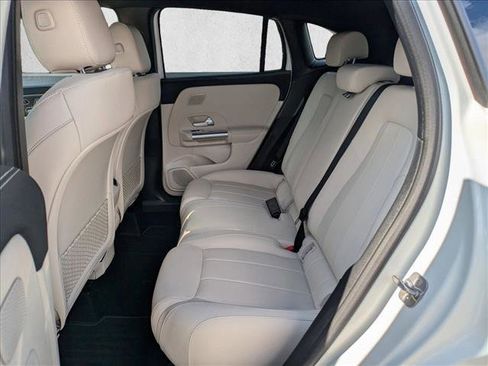 Certified 2025 Mercedes-Benz GLA 250 4MATIC w/ Exclusive Package image 18