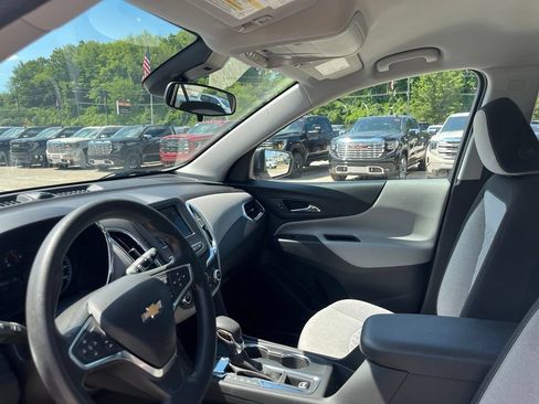 Used 2023 Chevrolet Equinox LS FWD image 18