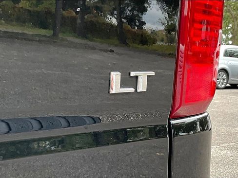 Used 2021 Chevrolet Silverado 1500 LT image 21