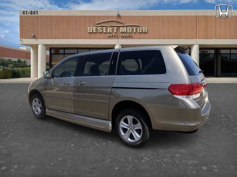 Used 2010 Honda Odyssey Touring image 6