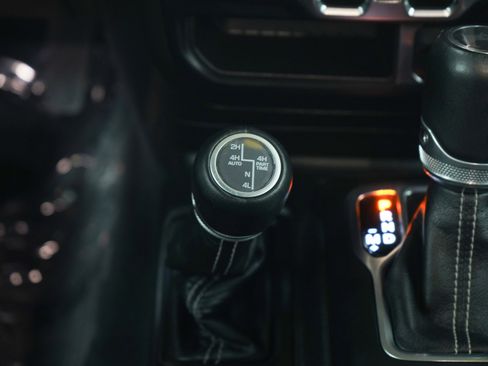 Used 2023 Jeep Wrangler Unlimited Sahara w/ Cold Weather Group AWD/4WD image 20