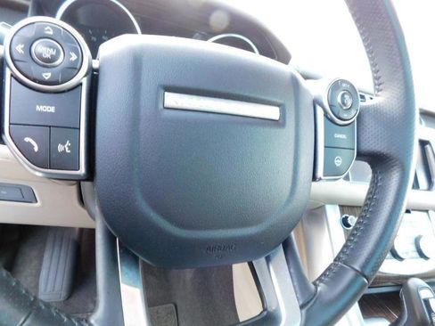 Used 2016 Land Rover Range Rover Sport HSE image 25