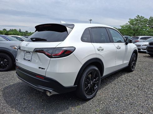 New 2026 Honda HR-V Sport image 4