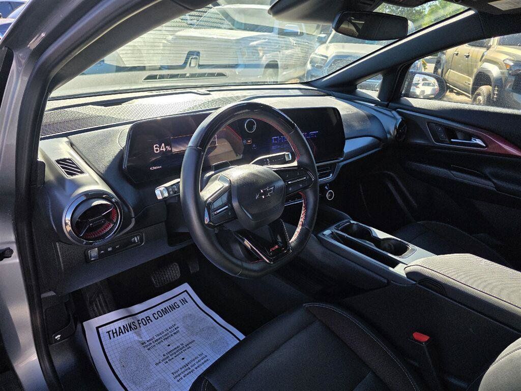 Used 2024 Chevrolet Equinox EV RS FWD image 8