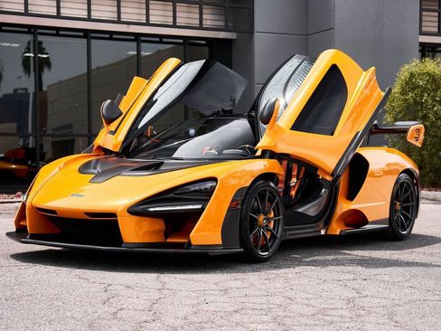 Used 2019 McLaren Senna image 5