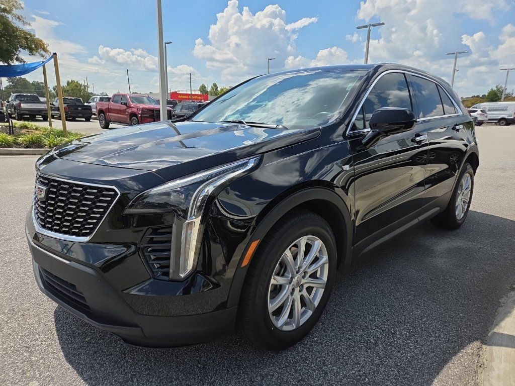 Used 2023 Cadillac XT4 Luxury FWD image 4