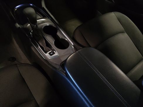 Used 2024 Chevrolet Malibu LT image 26