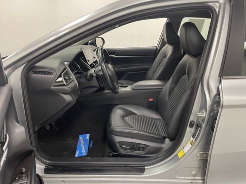 Used 2024 Toyota Camry SE image 17