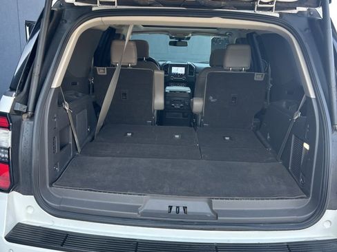 Used 2021 Ford Expedition Limited image 15