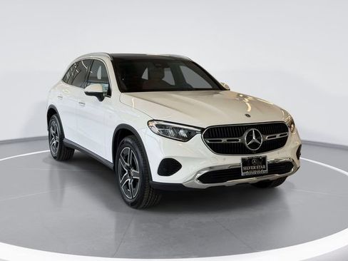 Used 2026 Mercedes-Benz GLC 300 4MATIC image 3