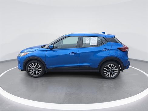 Used 2024 Nissan Kicks SV image 6