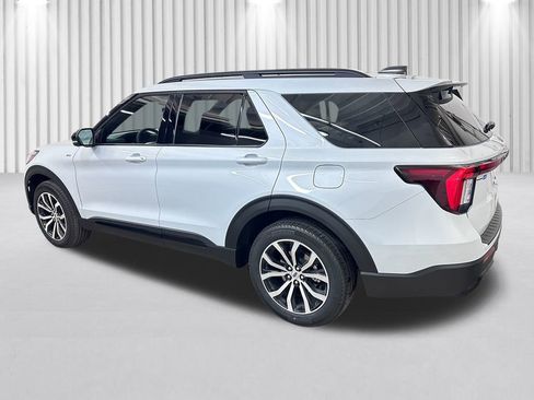 New 2026 Ford Explorer ST-Line image 7