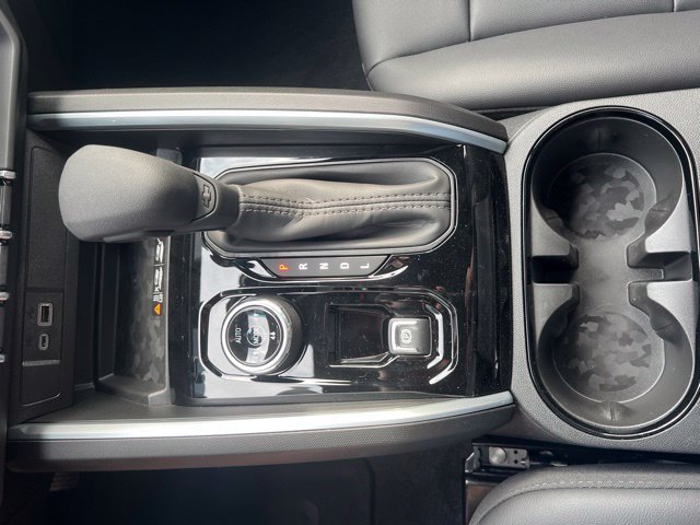 New 2026 Chevrolet Colorado Trail Boss w/ Off-Road Front Bumper Package AWD/4WD image 20