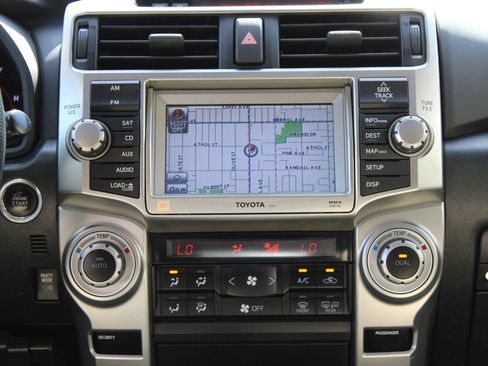 Used 2010 Toyota 4Runner Limited image 19