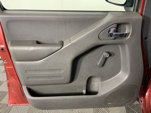 Used 2018 Nissan Frontier S image 19