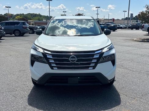 Used 2024 Nissan Rogue S AWD/4WD image 22