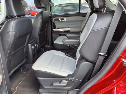Used 2021 Ford Explorer XLT w/ Equipment Group 202A image 8