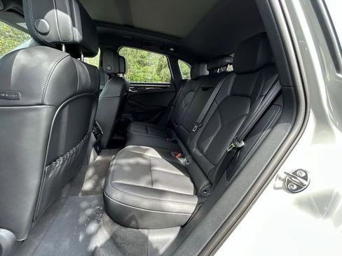 Certified 2025 Porsche Macan image 27