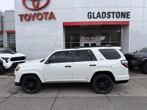 Used 2020 Toyota 4Runner Nightshade AWD/4WD image 3