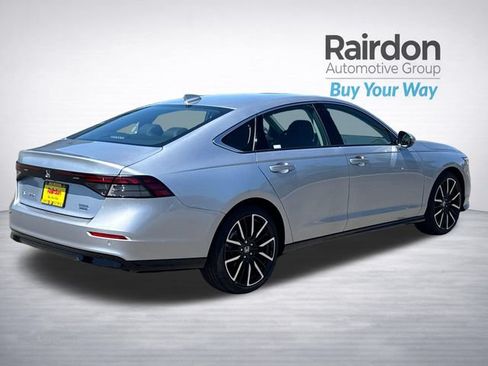 Used 2025 Honda Accord Touring image 7