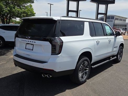 New 2026 Chevrolet Suburban Z71 w/ Comfort Package AWD/4WD image 4