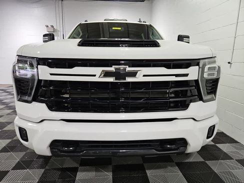 Used 2024 Chevrolet Silverado 3500 LT w/ Z71 Sport Edition AWD/4WD image 11